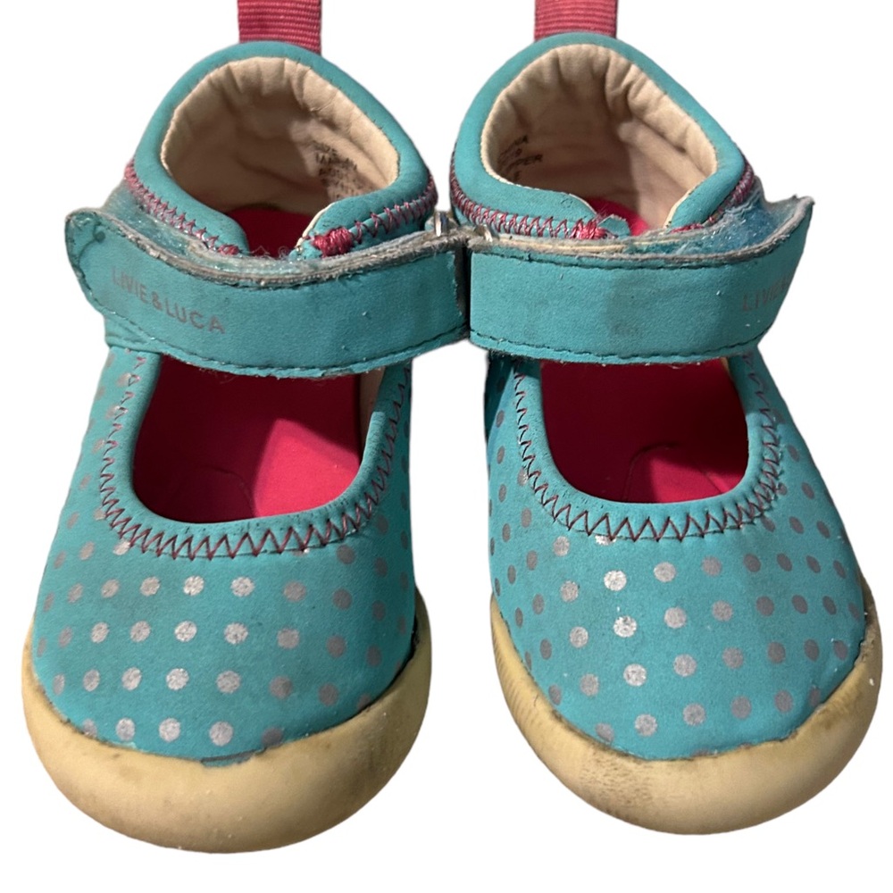 Livie and Luca Versy water friendly toddler shoes size 4